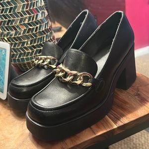 Wedge black heels, call it spring